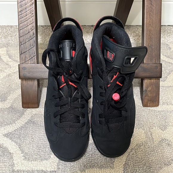 BIG KIDS Jordan 6 Retro - Picture 3 of 5